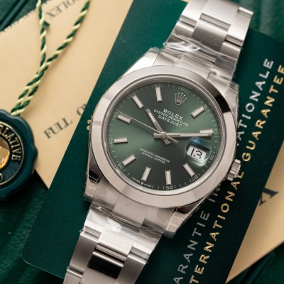 Rolex Datejust 41 126300 Smooth Bezel Mint Green Index Dial Jubilee VS factory Rep 1:1
